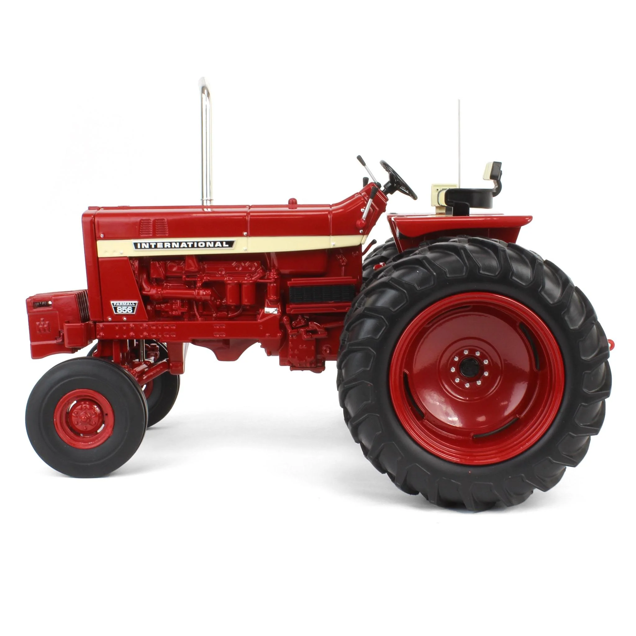 (B&D) 1/16 IH Farmall 856 Tractor, 4th in Outback Toys Exclusive Power Series - Damaged Box - Image 6