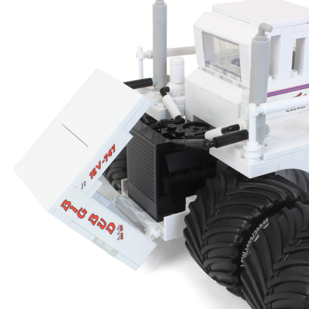 Big Bud 16V-747 Tractor 512 Piece Building Blocks Set by First Gear - Image 5