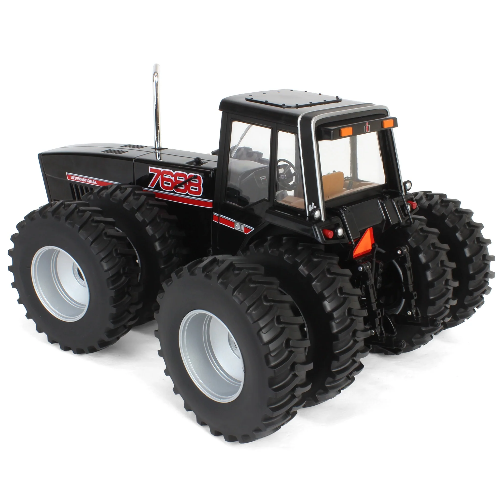 Black Chase Unit ~ 1/16 International 7688 Super 70 Series 2+2 Tractor, 3rd in Outback Toys Exclusive Power Series, ERTL Prestige - Image 5