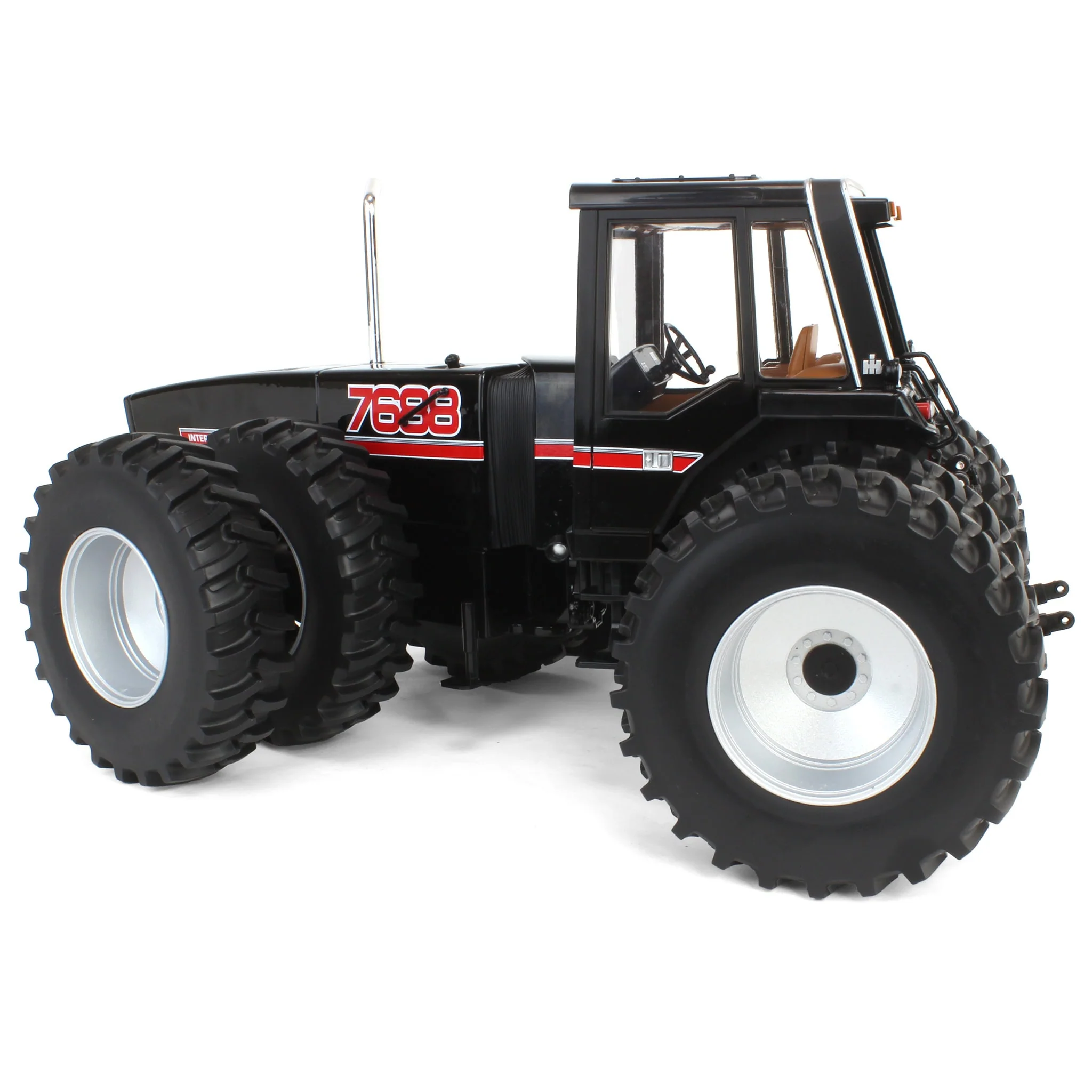 Black Chase Unit ~ 1/16 International 7688 Super 70 Series 2+2 Tractor, 3rd in Outback Toys Exclusive Power Series, ERTL Prestige - Image 6