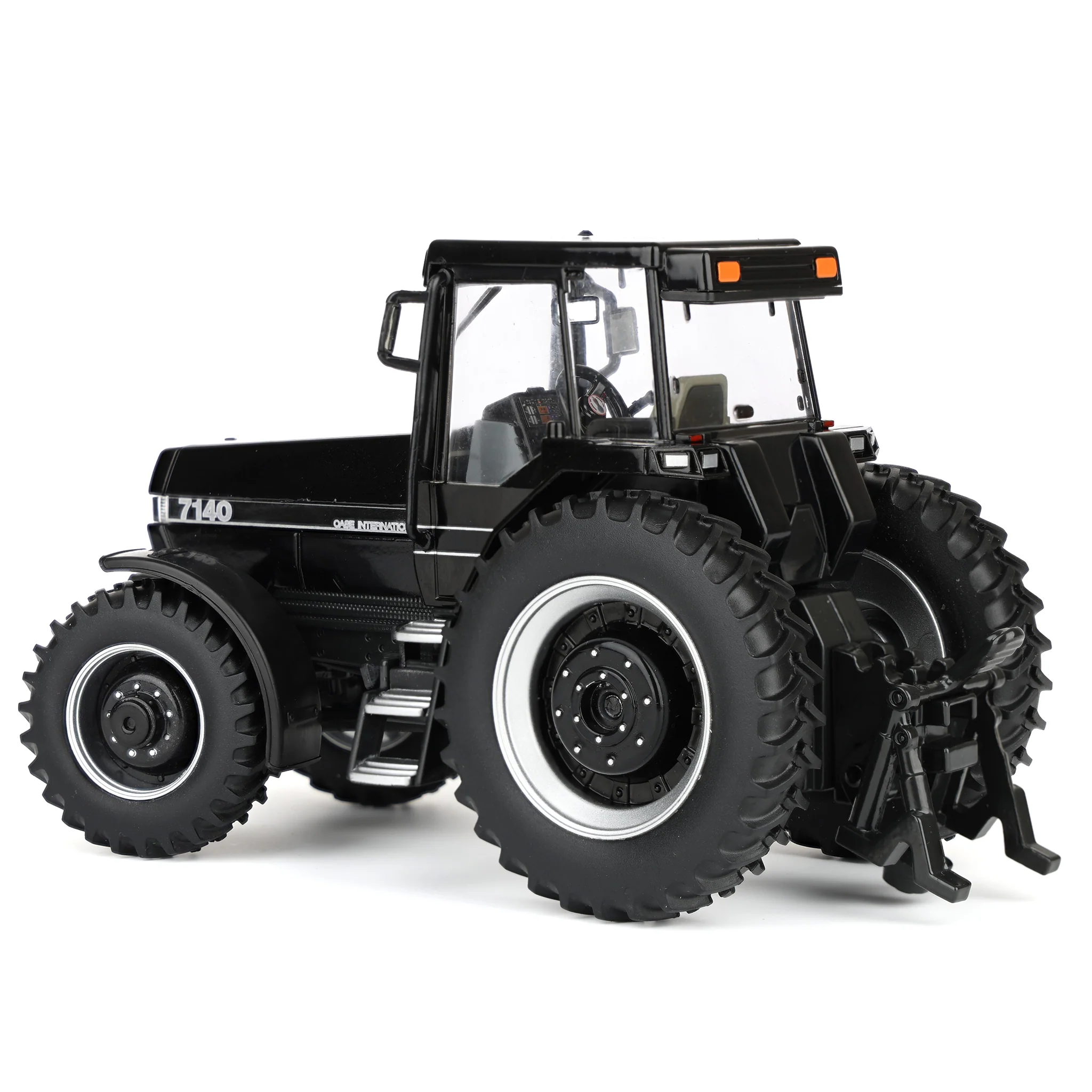 Black Chase Unit ~ 1/32 Case IH Magnum 7140 Tractor, Limited Edition by Britains - Image 4
