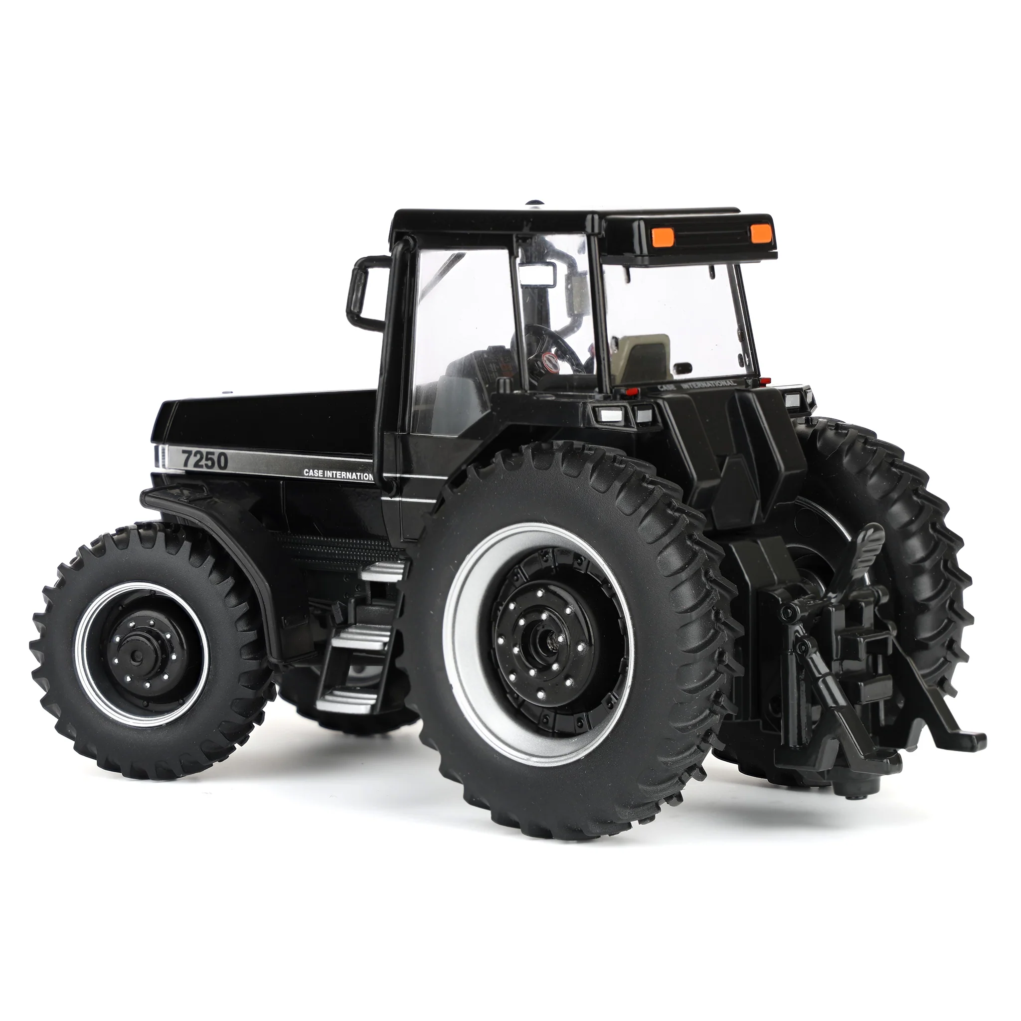 Black Chase Unit ~ 1/32 Case IH Magnum 7250 Tractor, Limited Edition by Britains - Image 4