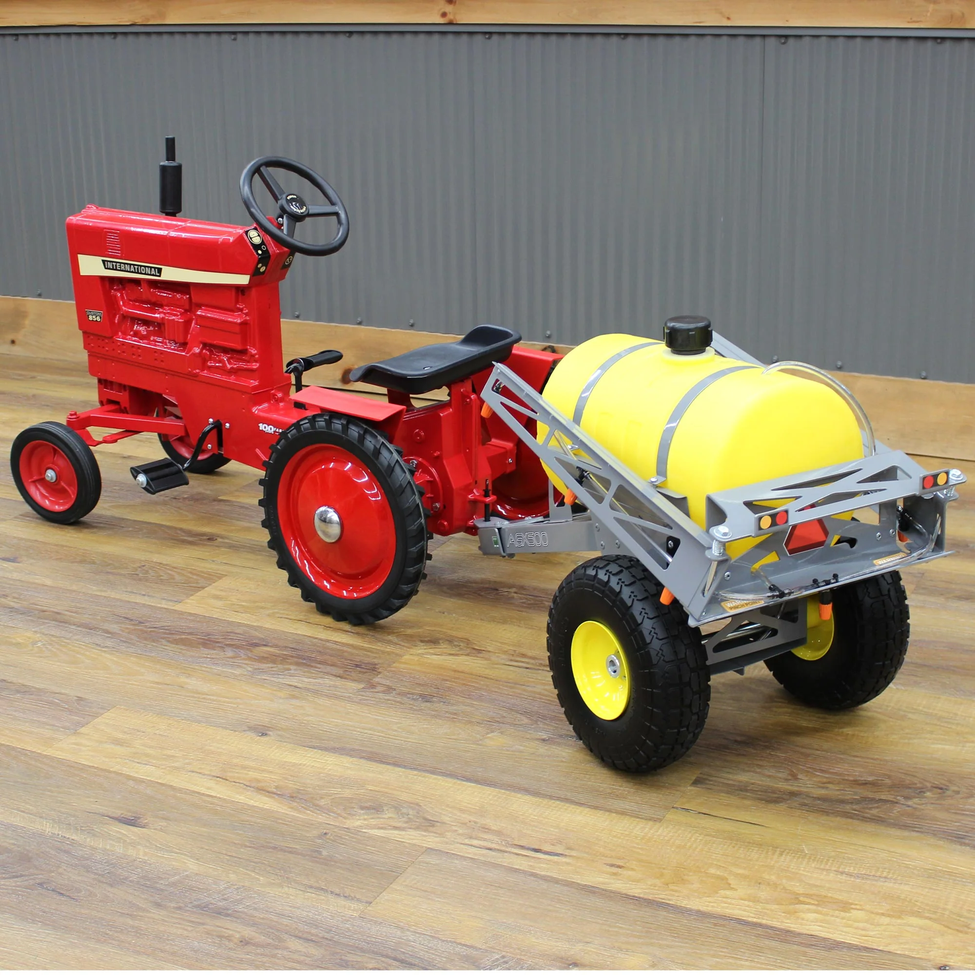 CropCare AGX500 Pedal Trailer Sprayer with Foldable Booms - Image 11