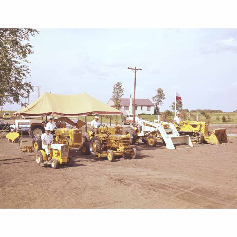 Farmall Cub Encyclopedia: The Essential Guide to Models, History, Implements, and Repair - Image 7