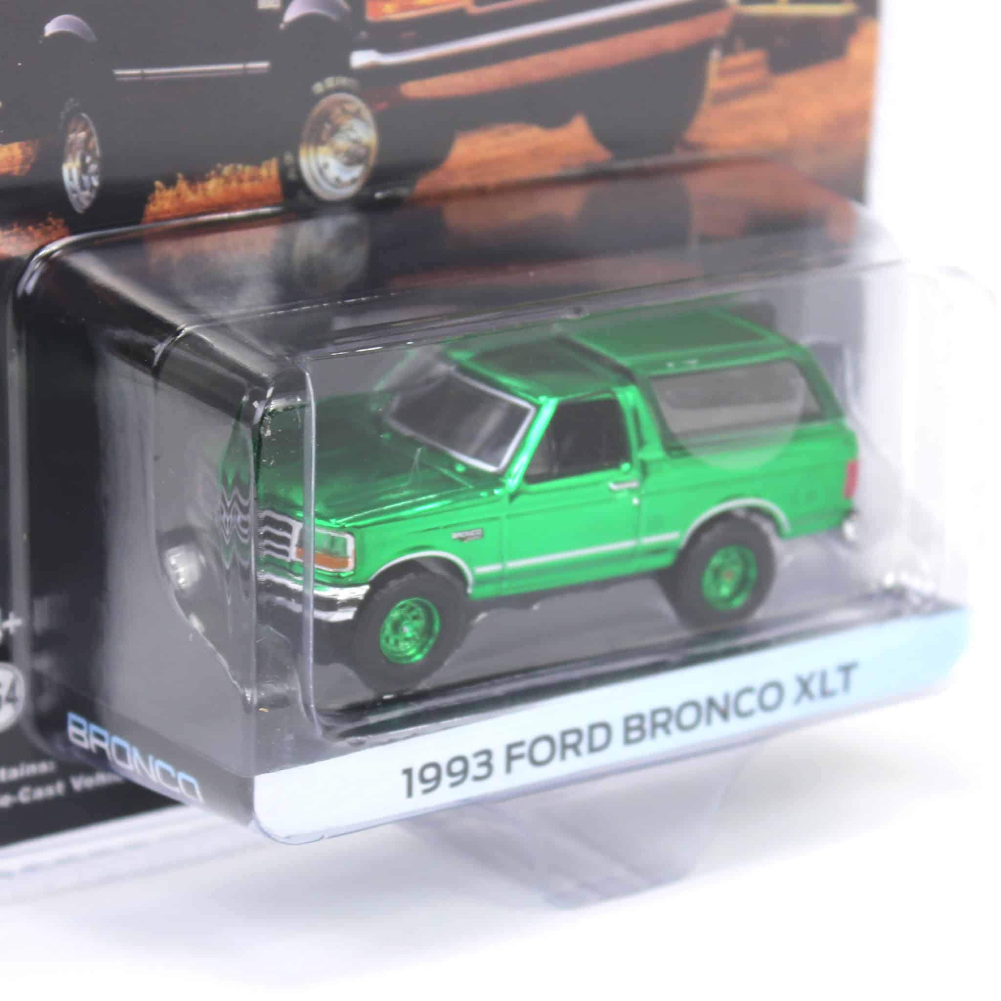 Chrome Green Machine Chase ~ 1/64 1993 Ford Bronco XLT, Oxford White, Hobby Exclusive - Image 2