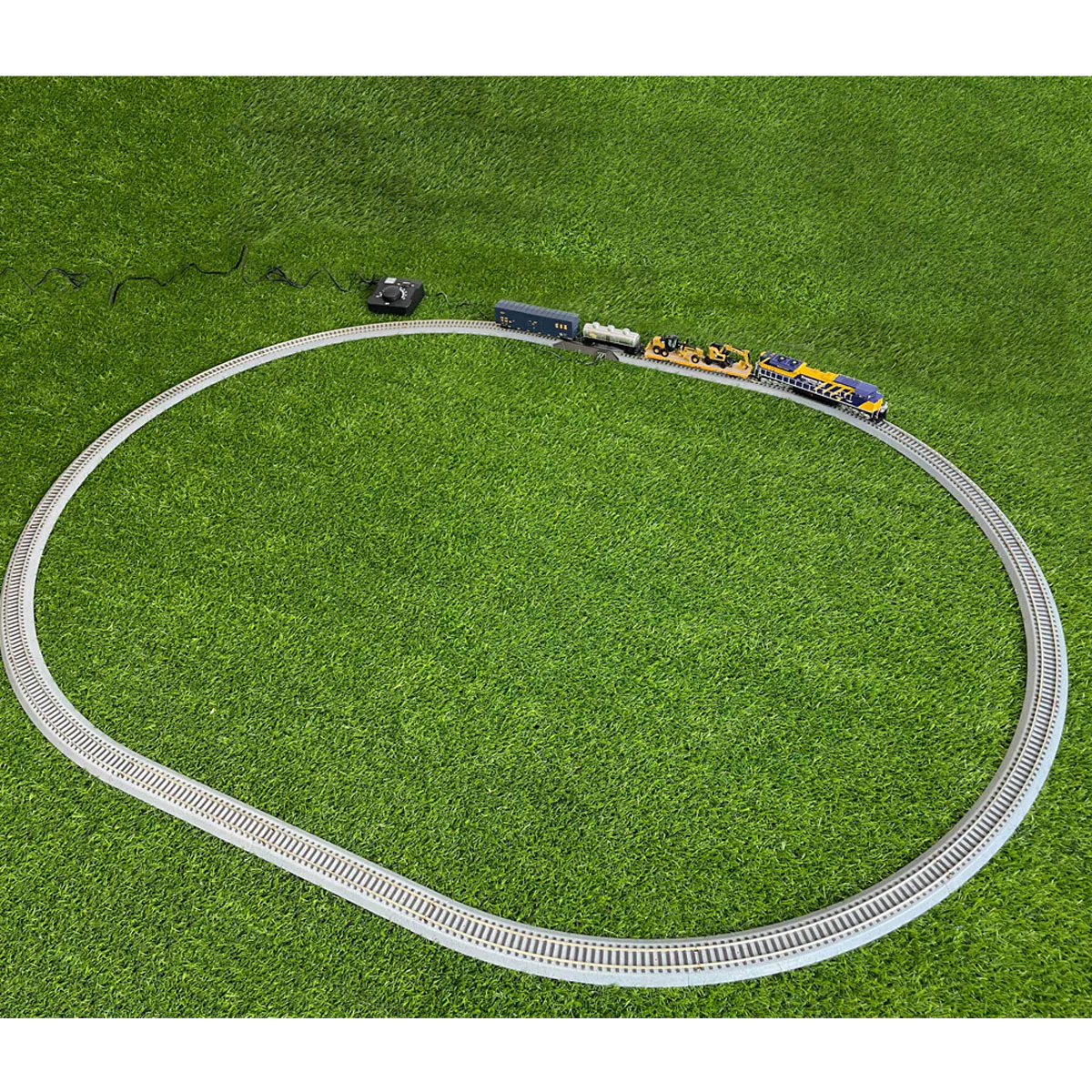 HO Scale CAT Progress Rail 100th Anniversary Train Set - Image 5