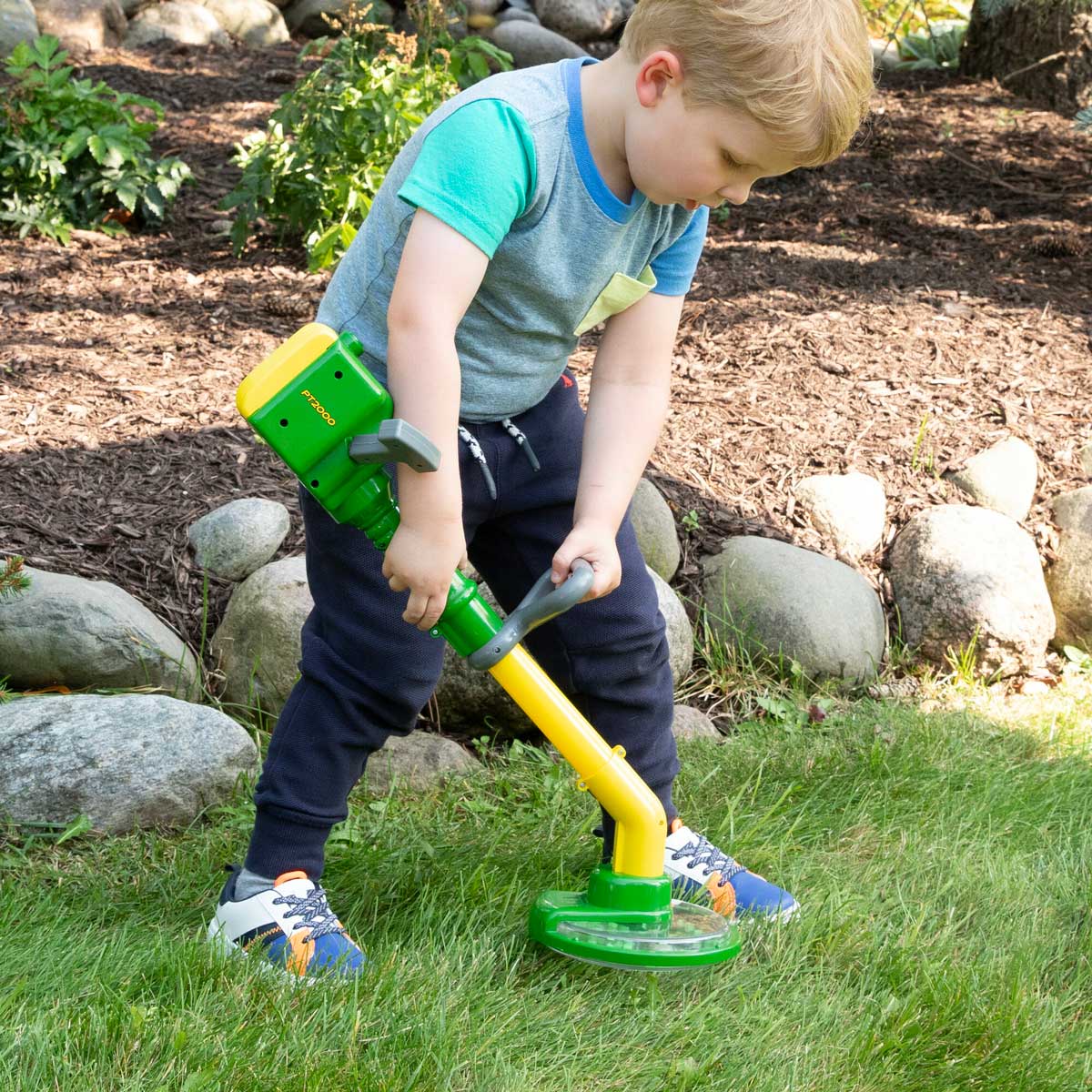 John Deere Kids Power Trimmer (No Batteries Required) - Image 6