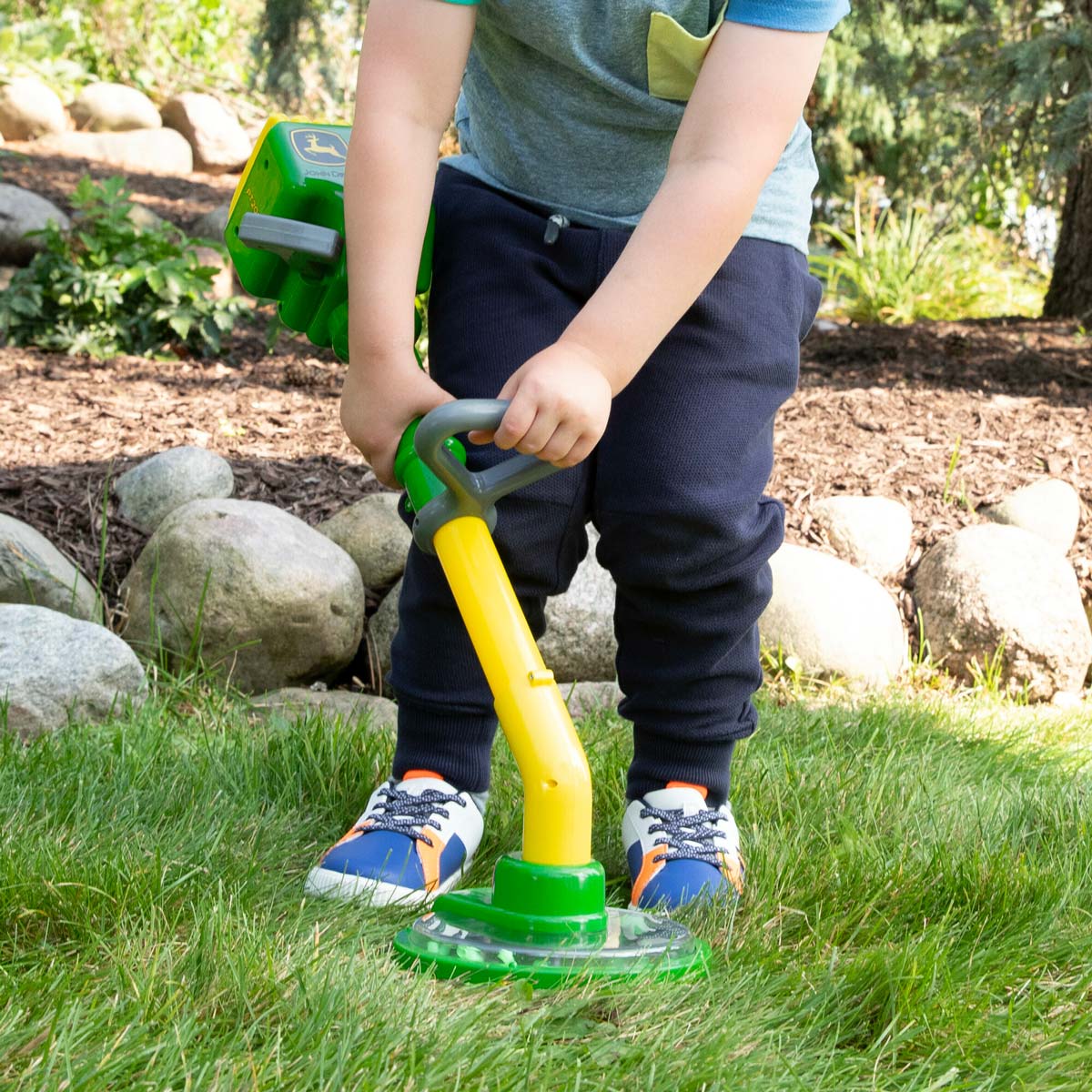 John Deere Kids Power Trimmer (No Batteries Required) - Image 7