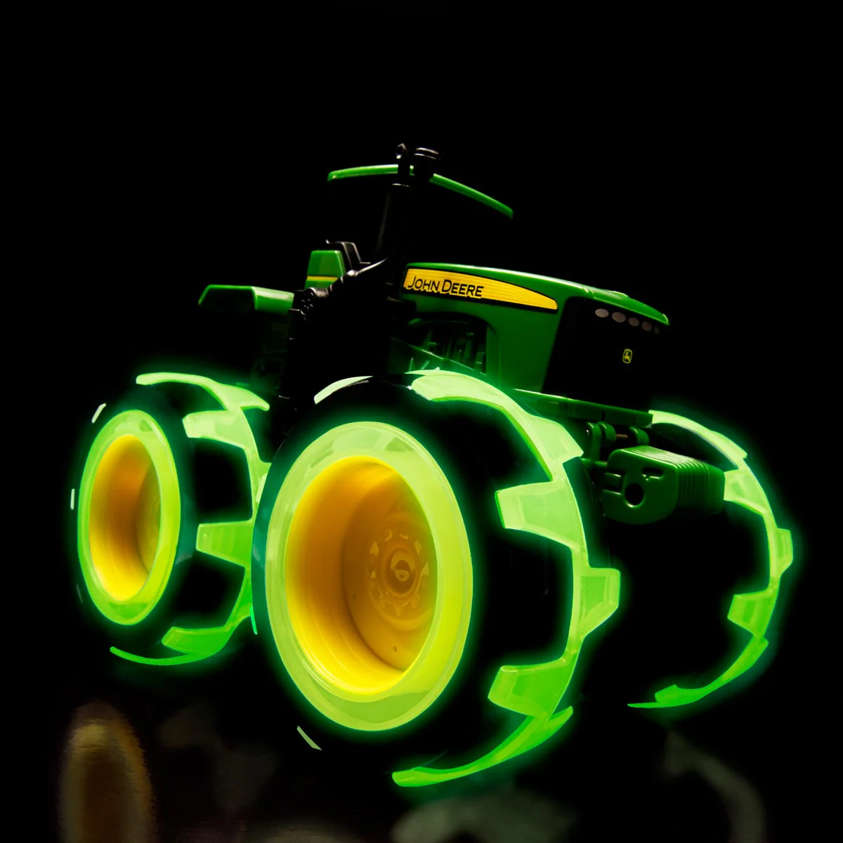 John Deere Monster Treads Lightning Wheels Tractor - Image 4