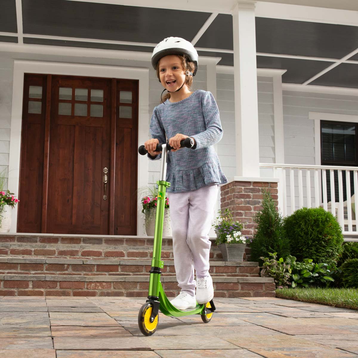 John Deere Scooter with Light Up Wheels - Image 12
