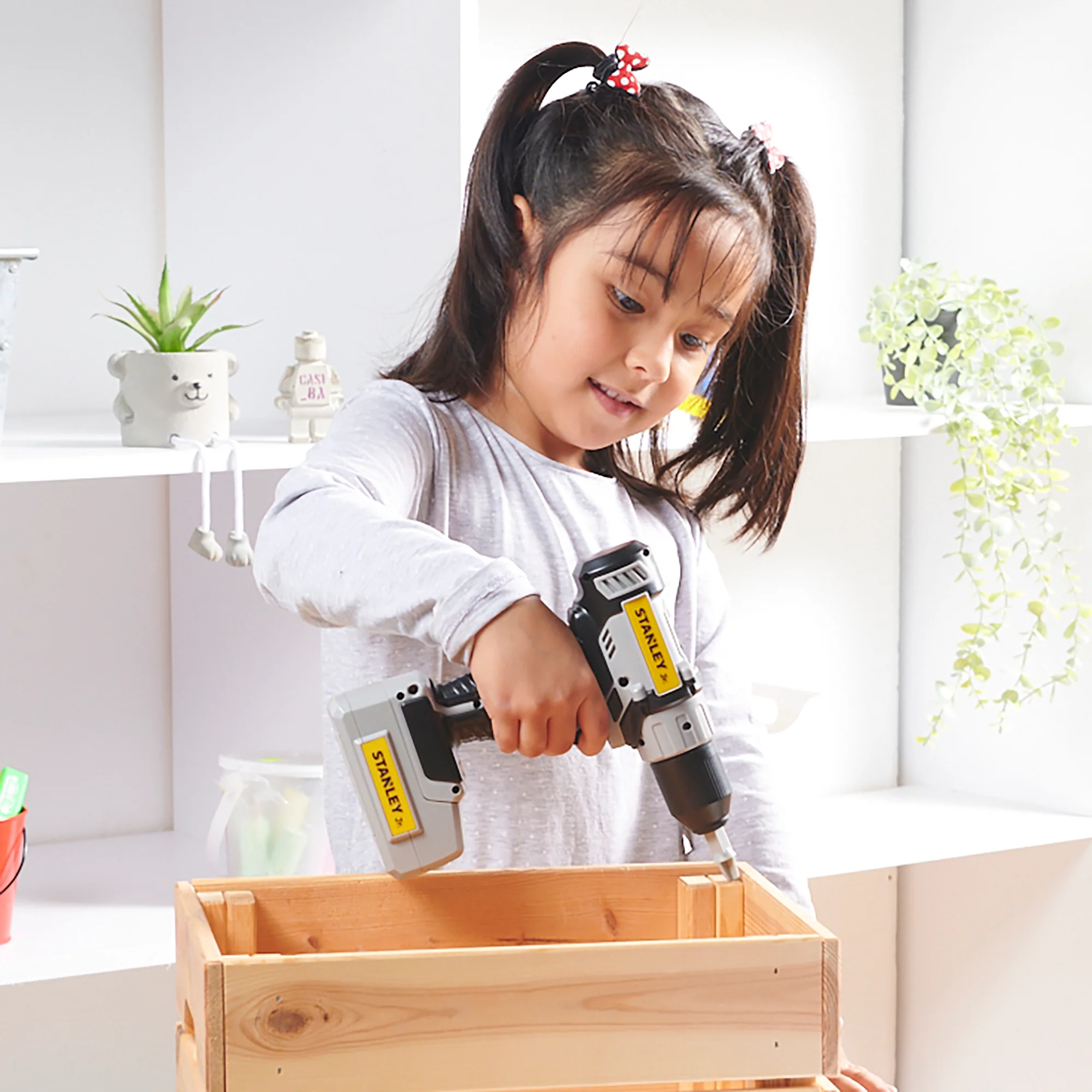 Kids Stanley Jr. Battery Operated Drill - Image 3