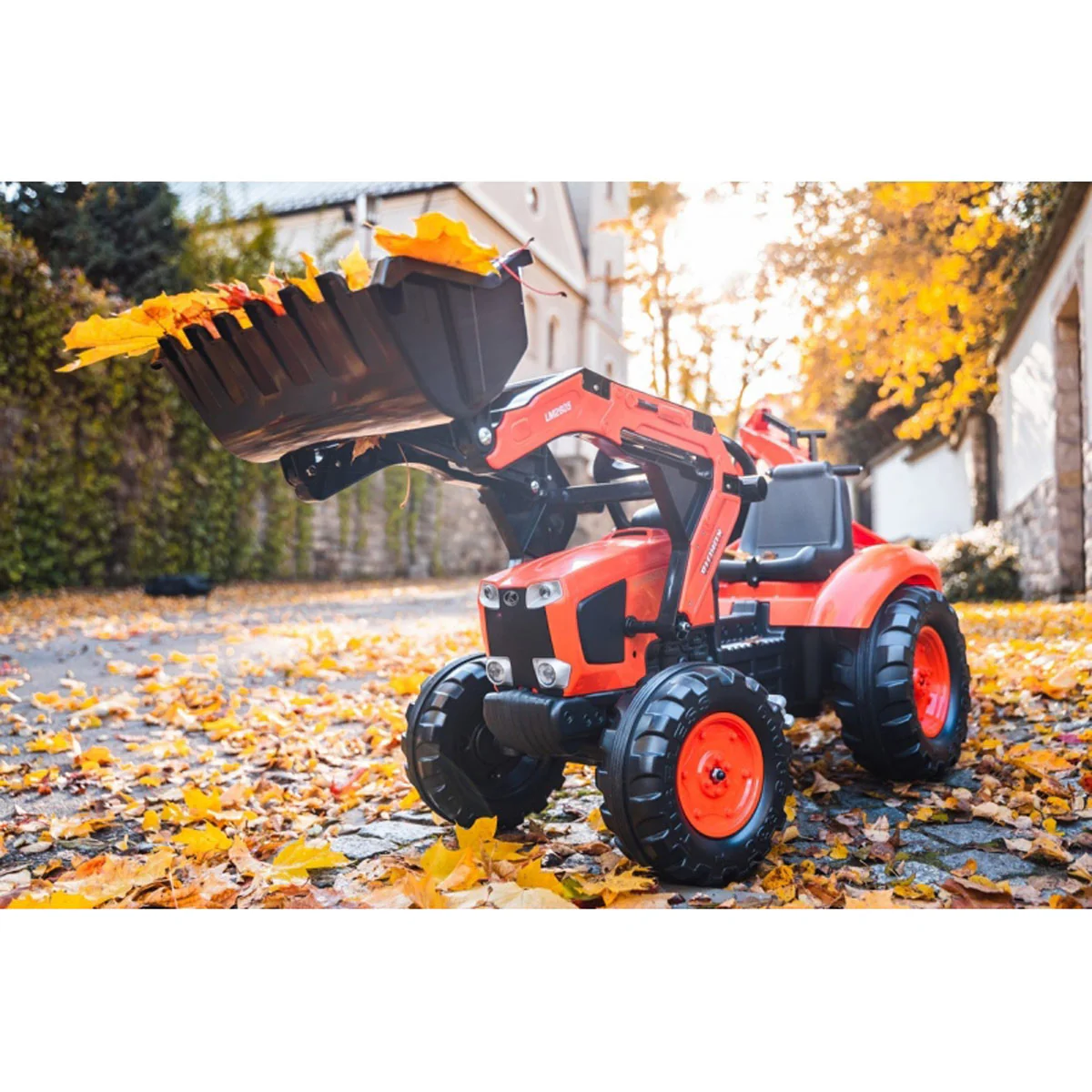 Kubota M135GX Pedal Backhoe with Front Loader, Rear Excavator & Trailer - Image 4