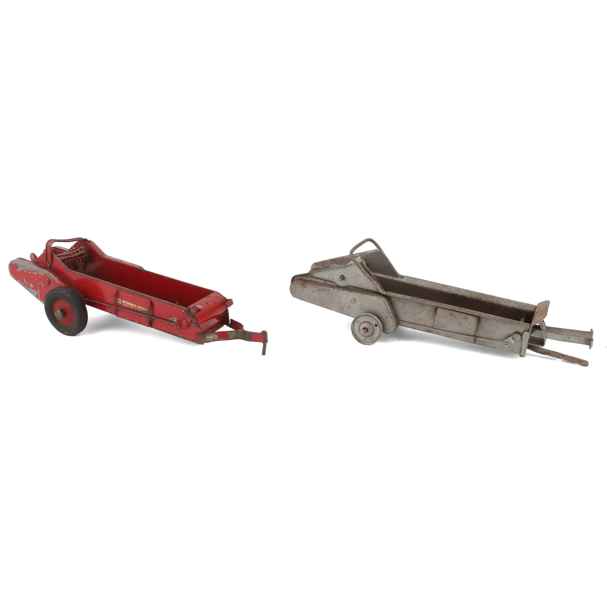 Lot of (1) 1/16 McCormick Deering Manure Spreader and (1) Unfinished Manure Spreader by ESKA - Image 2