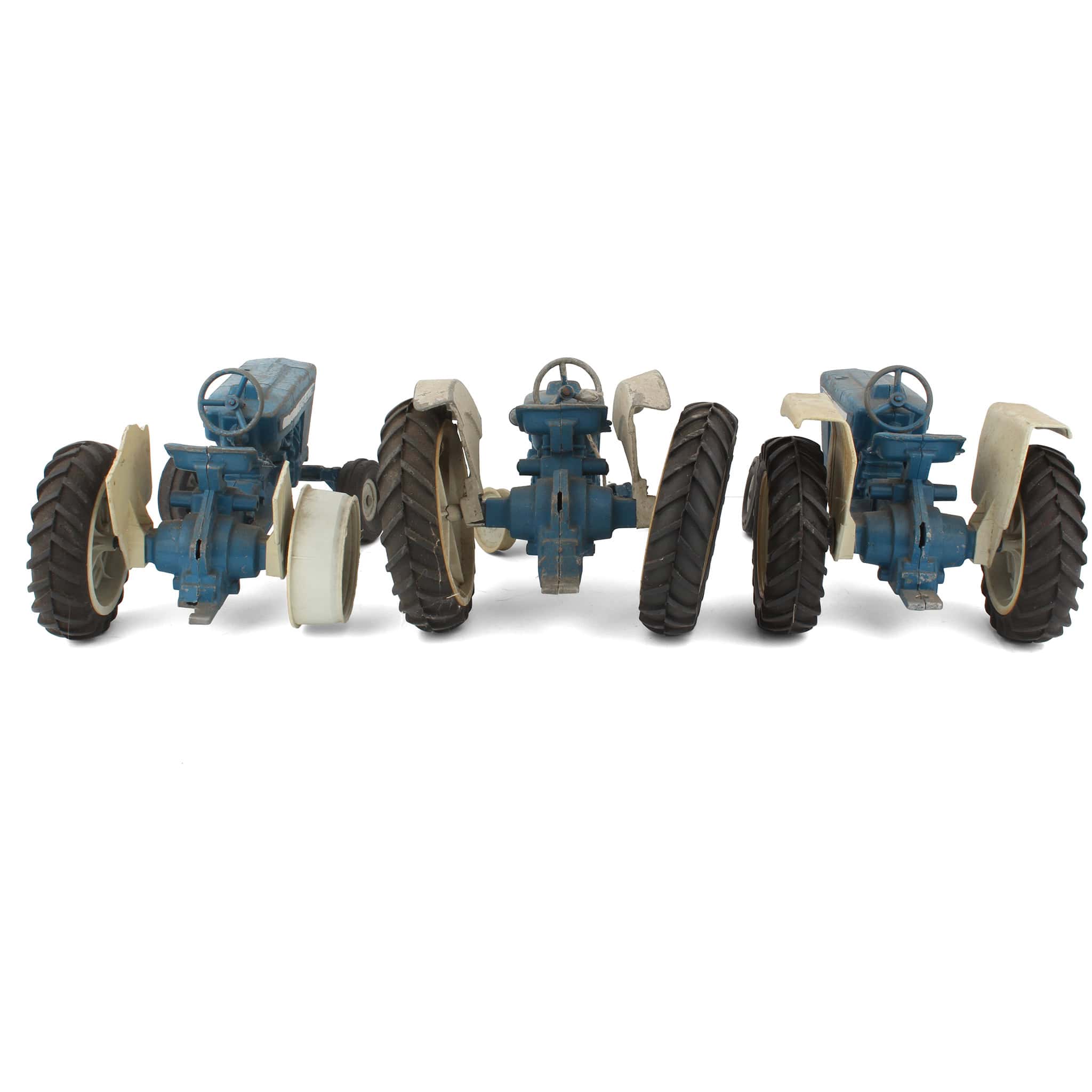 Lot of (3) Damaged 1/16 Ford 4800 Tractors - Image 2