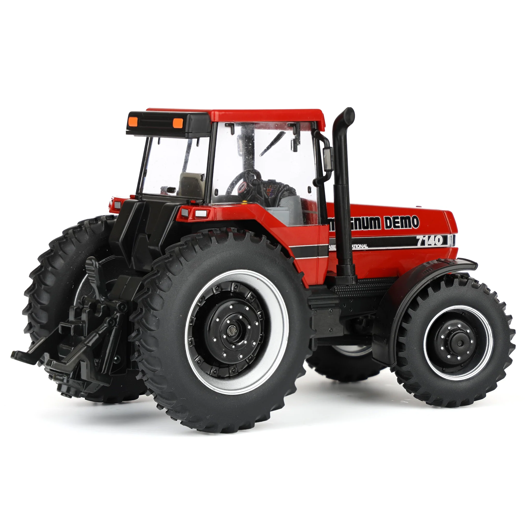 Magnum Demo ~ 1/32 Case IH Magnum 7140 Tractor, Limited Edition by Britains - Image 3