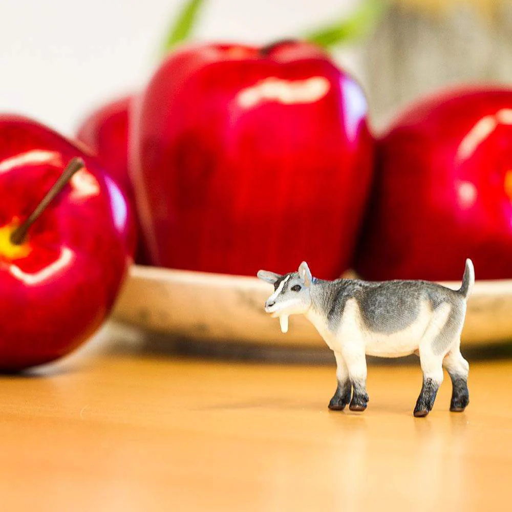 Pygmy Nanny Goat by Safari Ltd - Image 5