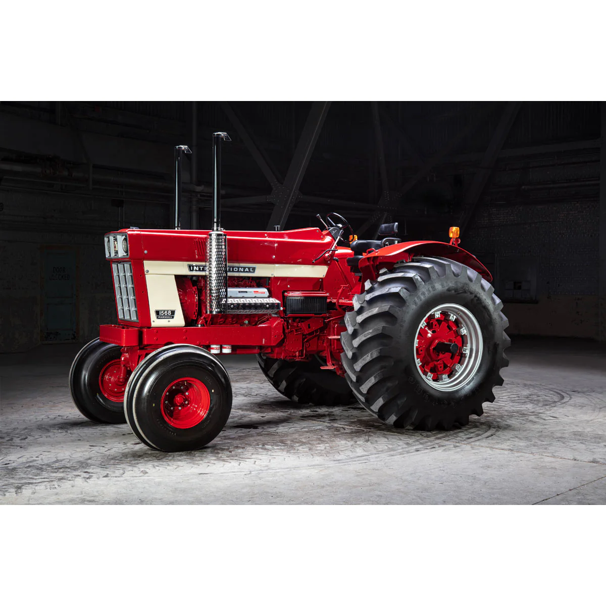 Red Tractors 1958-2022: The Authoritative Guide to International Harvester and Case IH Tractors - Image 2