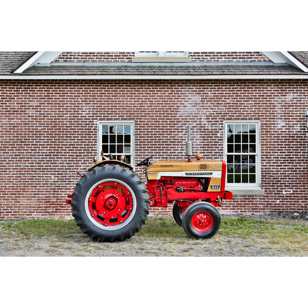 Red Tractors 1958-2022: The Authoritative Guide to International Harvester and Case IH Tractors - Image 3