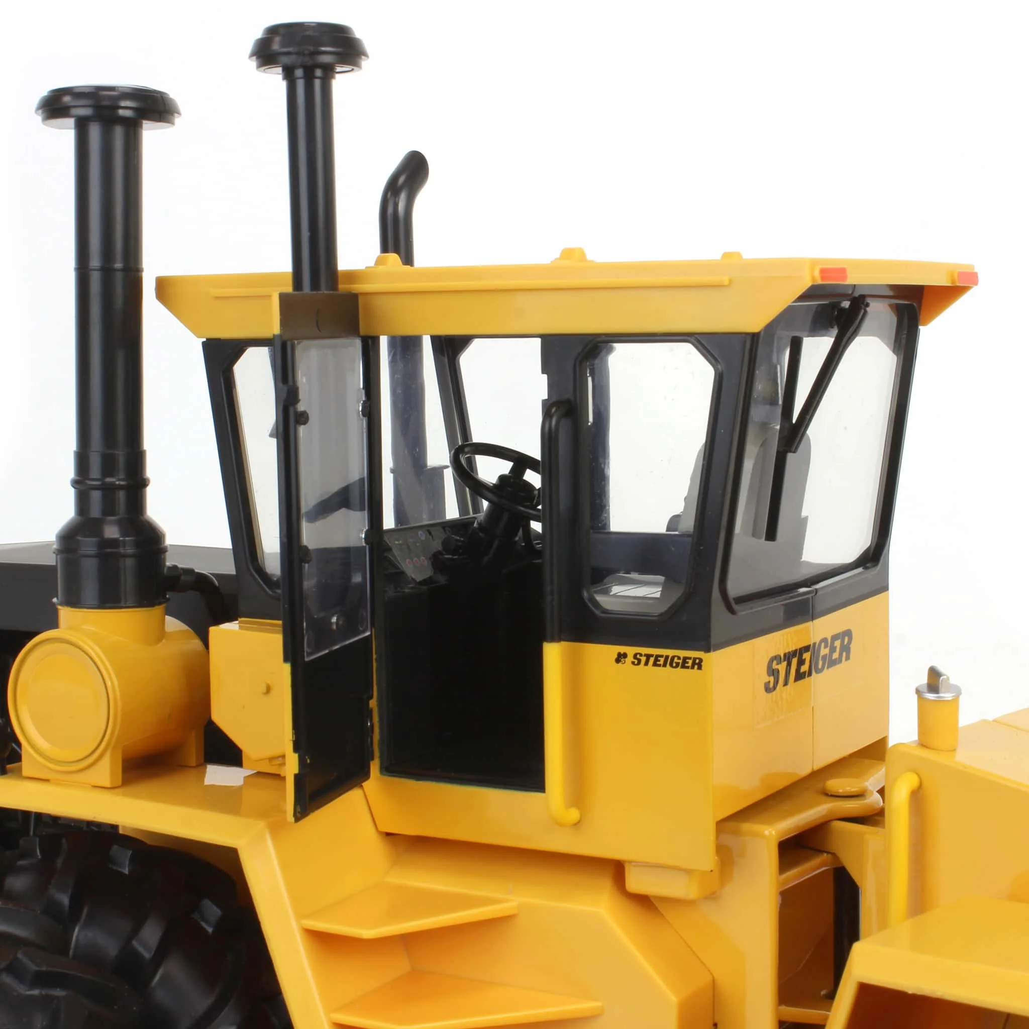 Set of 2 Steiger 4WD Tractors ~ PTA 325 "Spirit of '76" Stars & Stripes + CA325 Industrial Yellow - Image 7