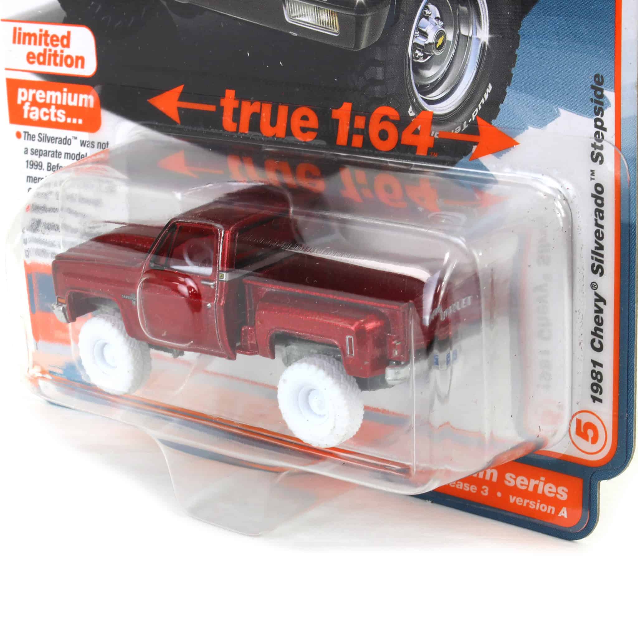 White Lightning Chase ~ 1/64 1981 Chevrolet Silverado 10 Stepside, Light Blue, Auto World - Image 3